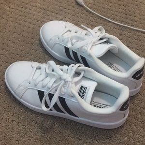 ADIDAS 3 Stripe Cloudfoam Sneakers - LIKE NEW!!!